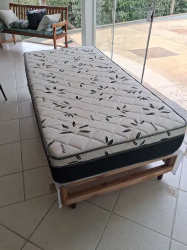 Cama de solteiro king
