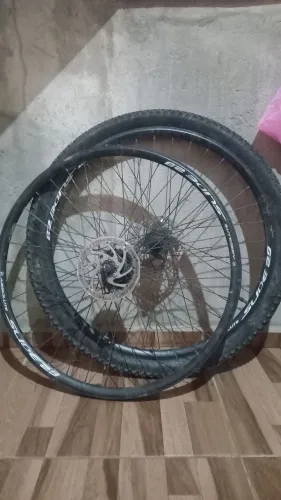 Vendo aro 29 preto usado