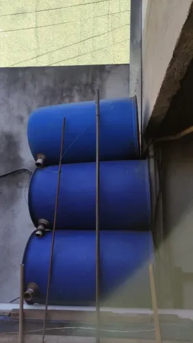 03 bombonas/tambor de 200 litros