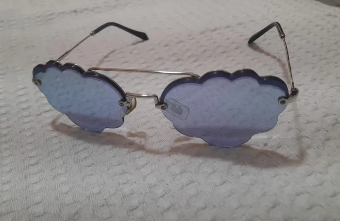 ?Óculos de Sol Miu Miu Cloud Original - Excelente estado - não utilizado e com Estojo