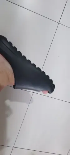 Chinelo preto estilo nuvem 39/40