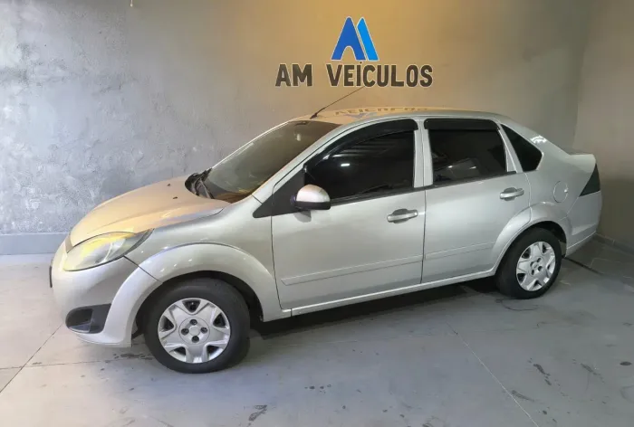 Ford Fiesta Sedan SE 1.6 8V Flex 4P 2014