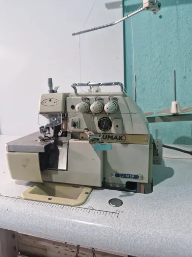 Máquina de costura ouverlock