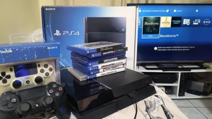 Vendo PS4 ( Leia a descrição )