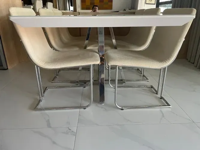 Mesa de Jantar com 6 Cadeiras