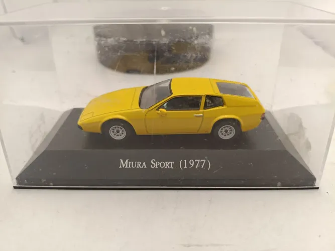 Miura Sport 1977 coleção carros inesquecíveis do Brasil