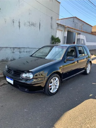 Volkswagen Golf 2.0/2.0 T. Flex Mec.(black & Silv) 2000