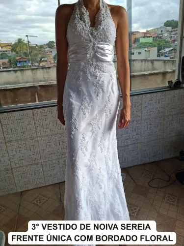 Vestido de Noiva Sereia Frente Única com Bordado Floral