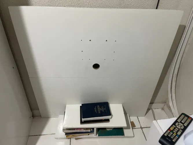 Painel de televisão seminovo