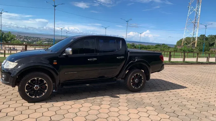 Mitsubishi L200 Triton HPE 3.2 CD TB Int.diesel AUT 2013