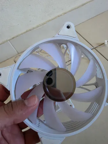 Kit 3 Fans Aigo AR12 Pro Brancas (Efeito Espelho Infinito + ARGB)