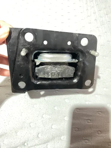 Suporte Coxim Esquerdo Cambio Manual Peugeot 207 208 Citroen C3