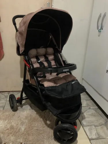 Carrinho bebê cosco