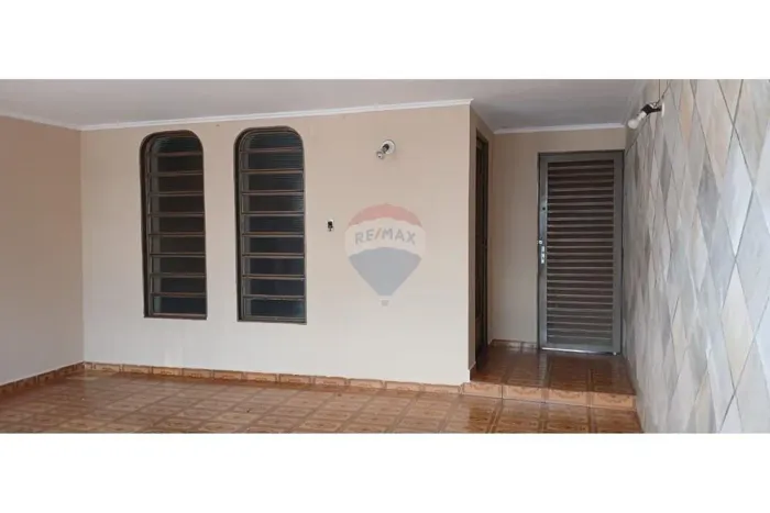 Casa à venda com 134m² 2 quartos na Vila Tibério