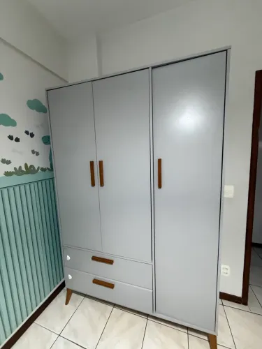 Guarda roupa infantil 