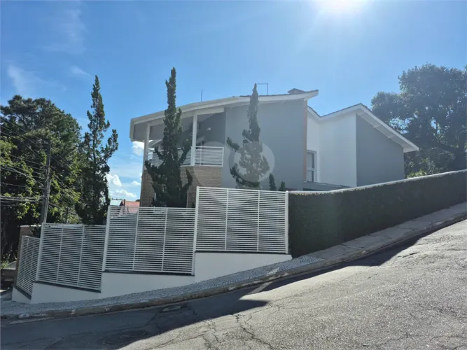 Condomínio com 5 quartos para locação em Vila irmãos arnoni - SP