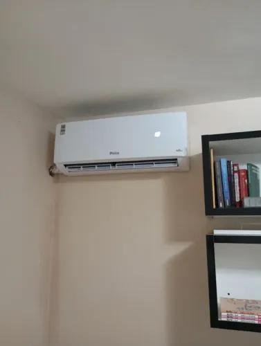 Aparelho instalação de ar condicionados 