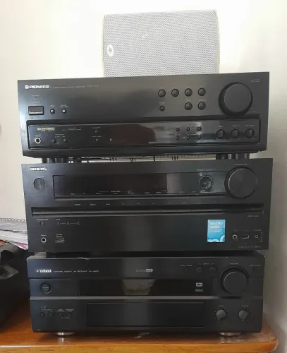 Oportunidade ótima 3 reciver por R$800 NO ESTADO não envio ,PIONNER ,ONKYO,YAMAHA