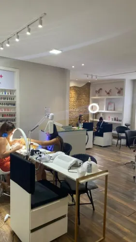 Manicure para trabalhar em Icaraí