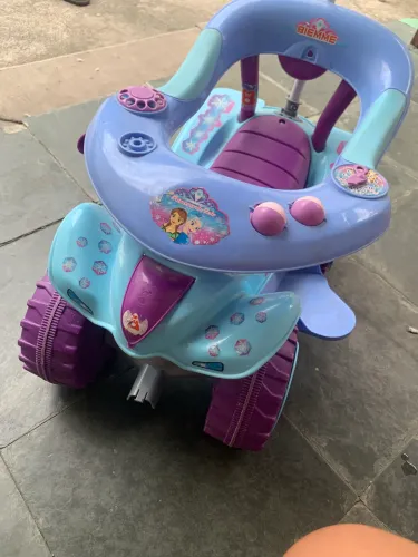 Vende se carrinho infantil feminino