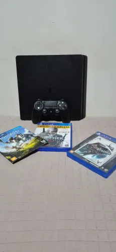 VENDO PS4 SLIM+ CONTROLE ORIGINAL+ 3 JOGOS FÍSICOS+ LACRE DE FÁBRICA.