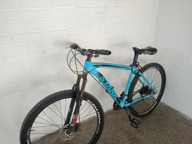 Uma bicicleta
