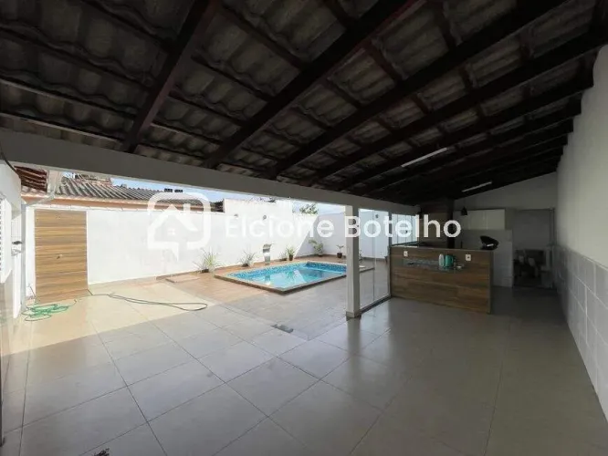 Casa para Alugar em Uberlândia/MG | 4 Quartos (2 Suítes) | 3 Vagas