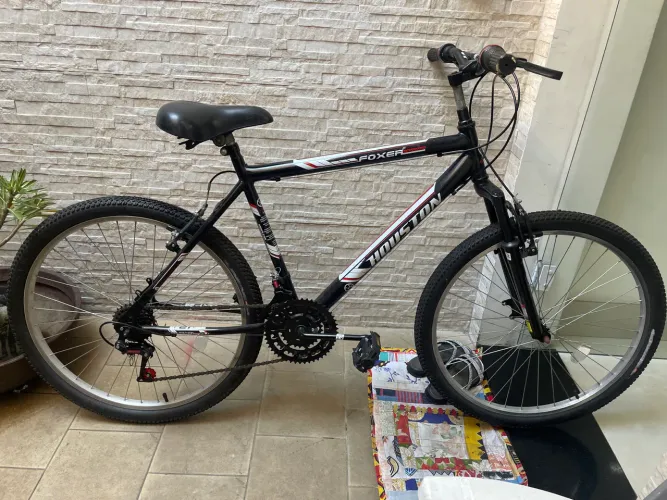 Bicicleta bike aro 26 semi nova 18 marchas com amortecedor frontal