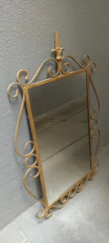 Espelho ferro - ótimo estado - Retirada Vila Isabel <br>Altura: 0,80 cm<br>largura: 0,48 cm<br>