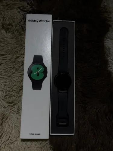Samsung galaxy watch4 40mm bluetooth + GPS