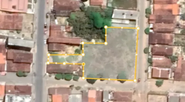 Terreno no Centro de Solânea/PB - 2.030 m² - Duas Ruas