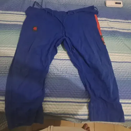 Kimono de jiu-jitsu A3 da marca koral + faixa branca (leia a descrição)(preço negociável)
