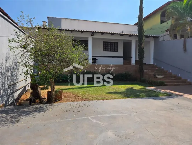 Sobrado à venda no Setor Jaó R$ 850 mil, com 4 Quartos , terreno 375 m2.