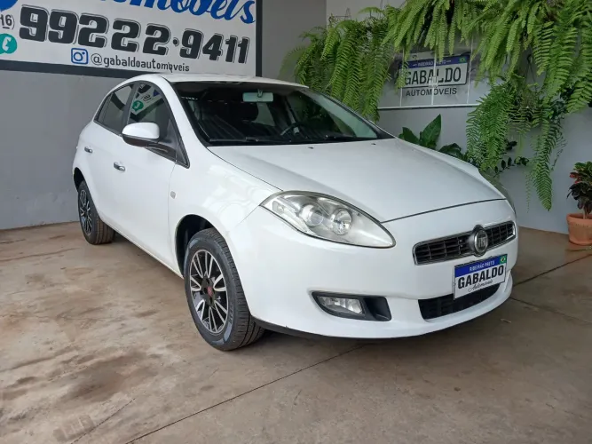 Fiat Bravo Essence 1.8 Flex 16V 5P 2014