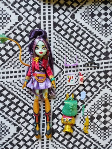 Boneca Jinafire g3 basica