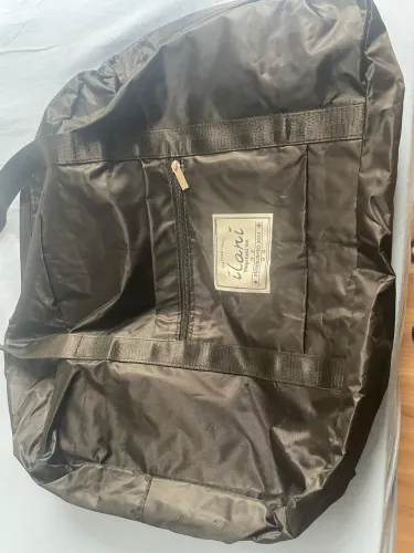 Bolsa de viagem grande, com várias repartições na cor preta