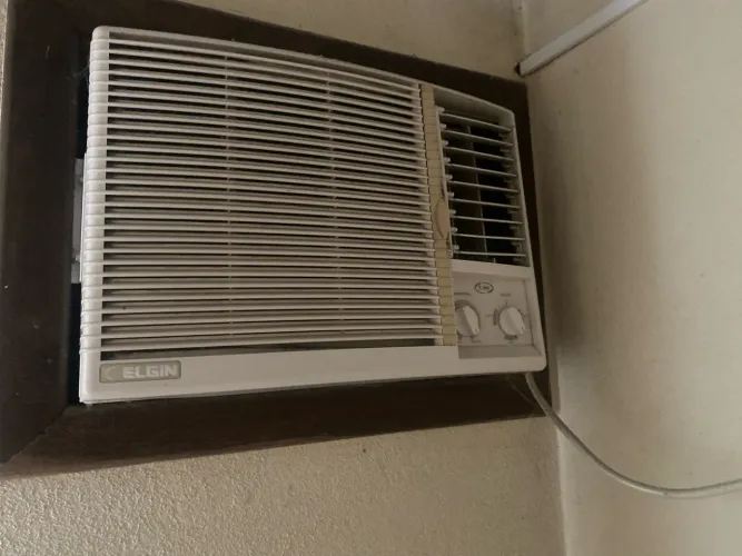 Ar condicionado de janela Elgin 8000 btus