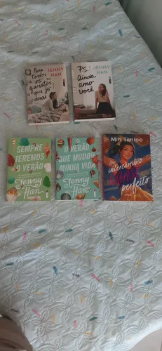 Livros de romance  / Whatsapp * Guarapari 
