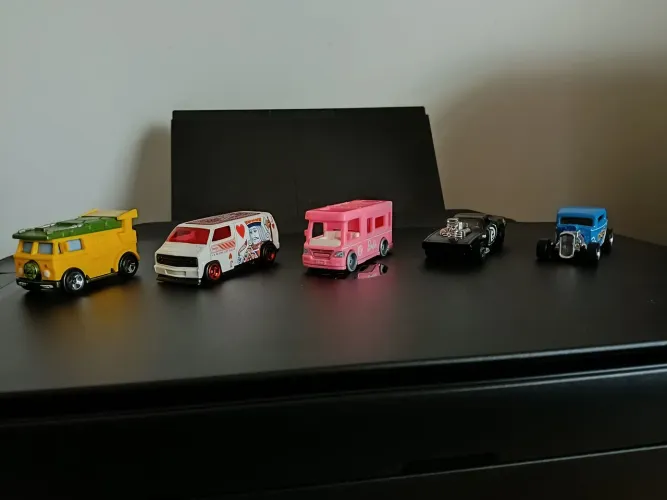Hotwheels 5 minis loose