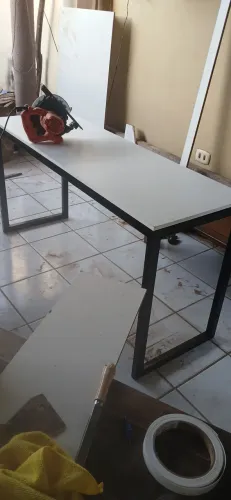 Mesa escritório Metalon/MDF 1,37x0,60