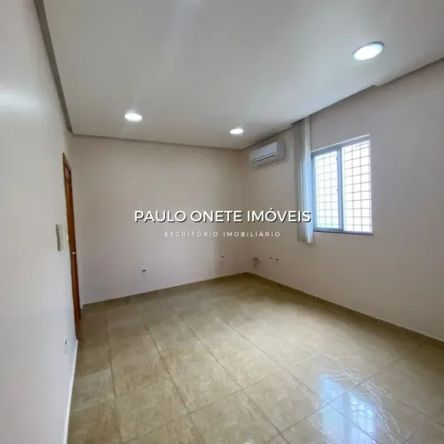 ALUGA-SE SALA COMERCIAL NO TÉRREO 18M² CLIMATIZADA AV. JOÃO VALÉRIO.