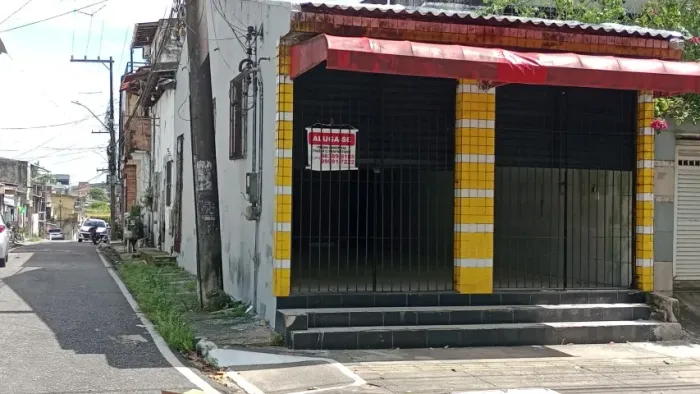Aluga-se ponto comercial na Av. Marques de Herval, 2465, 90m², 5x18m
