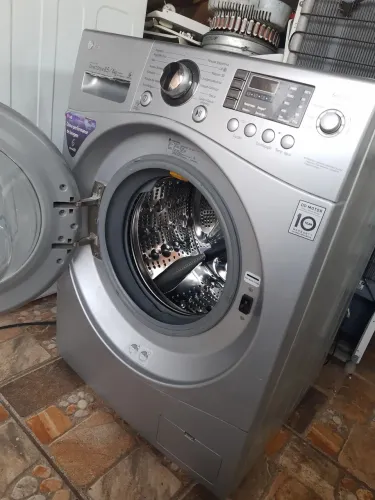 Linda Lava e Seca LG 8,5 kg com garantia. Troco e parcelo nos cartões com taxas 