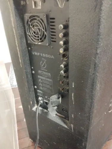 Caixa amplificada attack 500RMS
