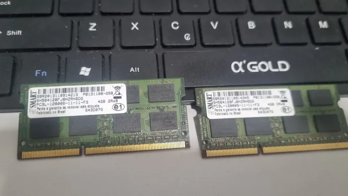 HD500 notebook e duas memórias ram 4gb