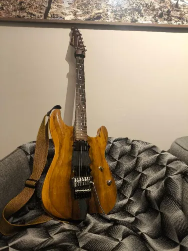 Guitarra studiobaker resine River custon