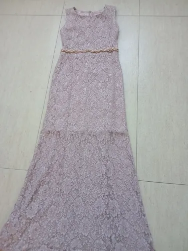 Vestido longo de renda para festa