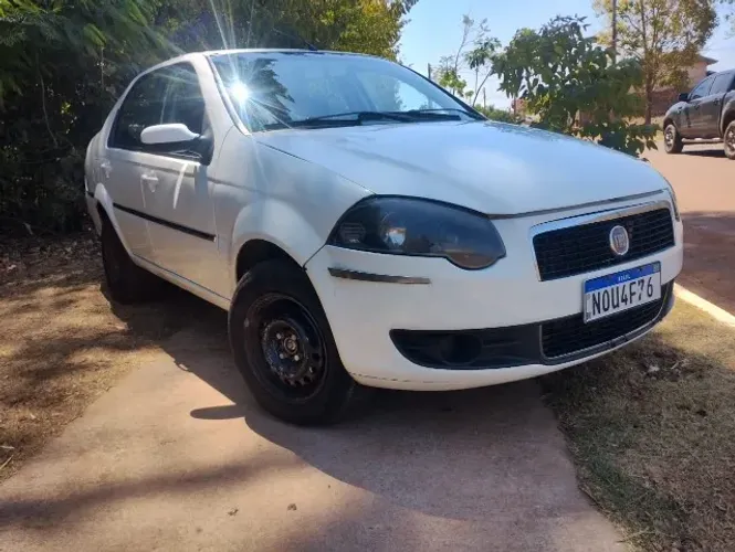 Fiat Siena Attractive 1.4 Fire Flex 8V 4P 2011