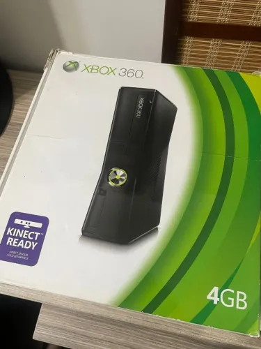 Xbox 360 com Kinect + 9 jogos