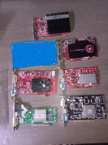 Lote de placas de video antigas/retro (no estado)